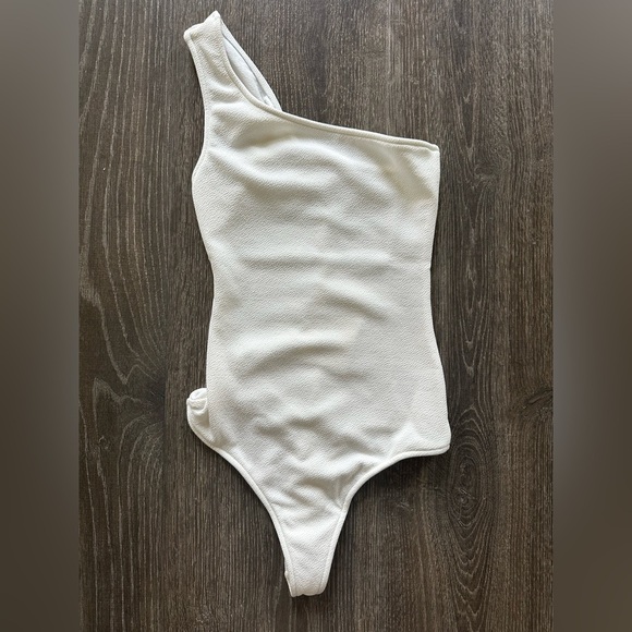 Show Me Your Mumu Uno Bodysuit Bone One Shoulder Size XS - Picture 2 of 6